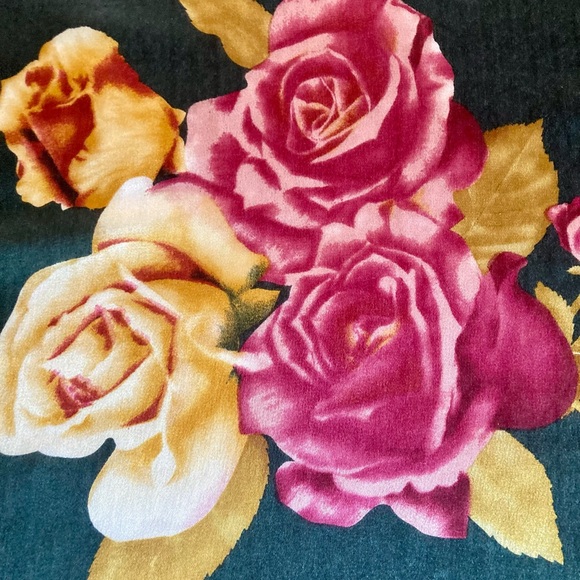 ANNE KLEIN vintage large silk scarf - Picture 10 of 13